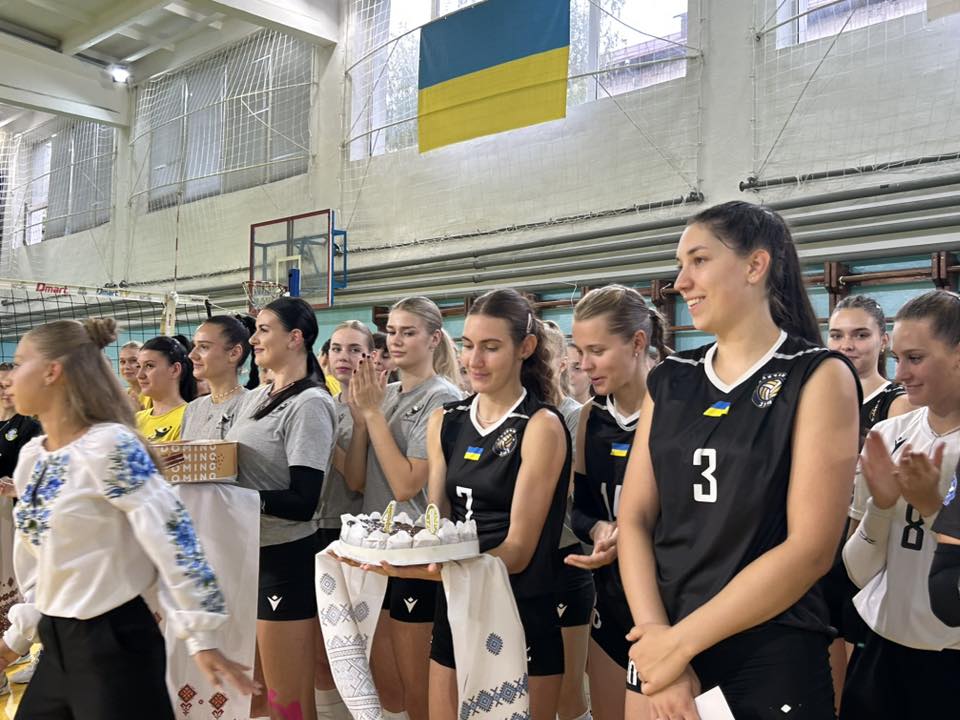 Одинадцятий традиційний Всеукраїнський турнір з волейболу памʼяті Сергія Юрія розпочався у стінах ЗУНУ